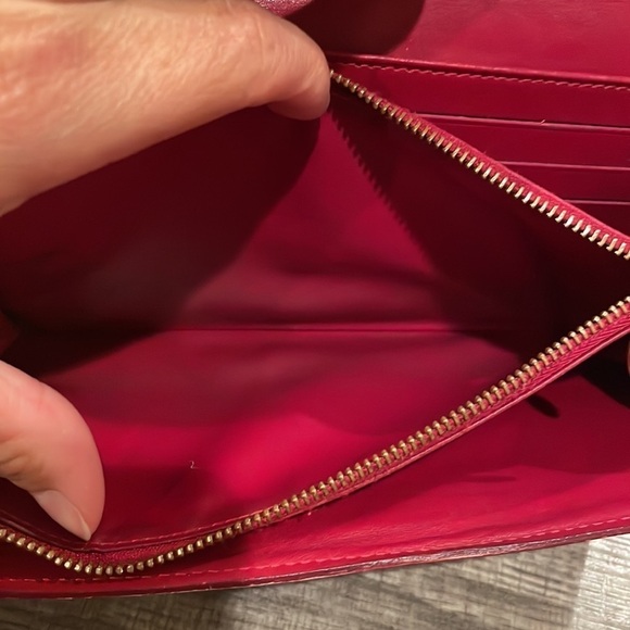 EUC LOUIS VUITTON RED VERINS SARAH  WALLET​​​​​​​ - Picture 6 of 14